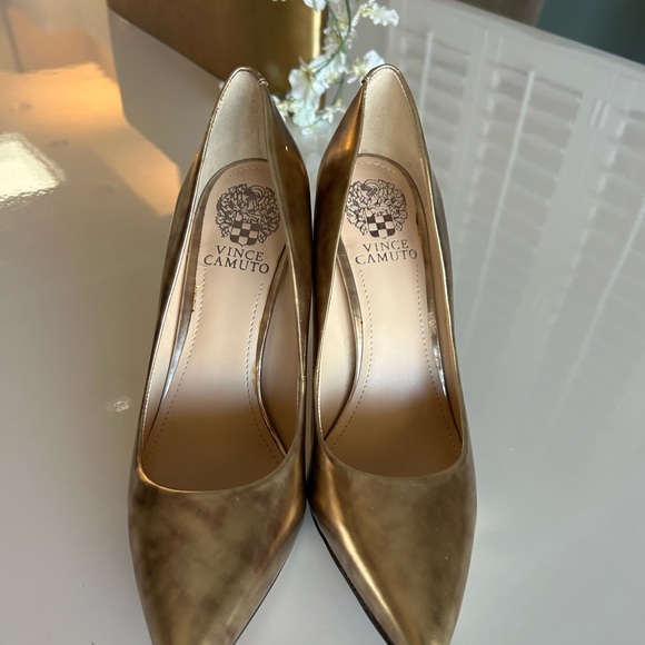 Vince Camuto Pumps - Picture 4 of 9